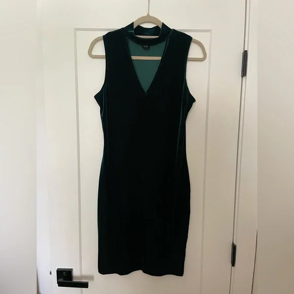 Aqua | Dresses | Green Velvet Choker Dress | Poshmark